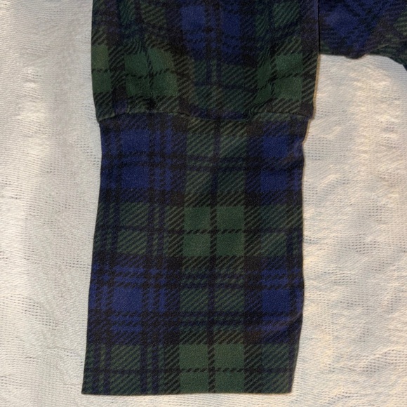 Gently Loved Plaid Christmas Womens Pajamas - Picture 9 of 10
